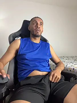 steven smith05 online show from October 12, 2:43 am