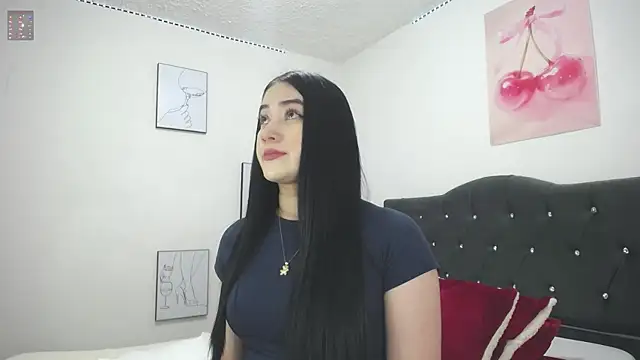 Snapshot of Emmy_sanderss chatting on April 14, 5:19 pm Emmy sanderss online show from April 14, 5:19 pm