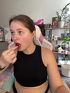 sweetest pie online show from July 26, 12:56 pm