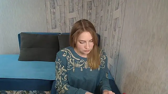 Pilly green  online show from March 10, 5:45 am