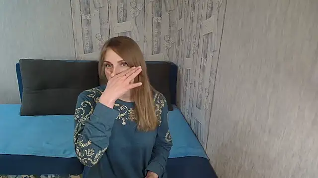 Pilly green  online show from May 14, 7:26 am