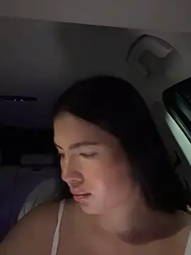 Snapshot of clairewntr chatting on October 7, 6:05 pm clairewntr online show from October 7, 6:05 pm