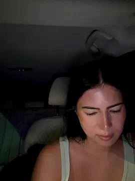 Snapshot of clairewntr chatting on October 17, 8:33 pm clairewntr online show from October 17, 8:33 pm