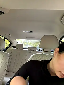 Snapshot of clairewntr chatting on October 19, 2:18 pm clairewntr online show from October 19, 2:18 pm