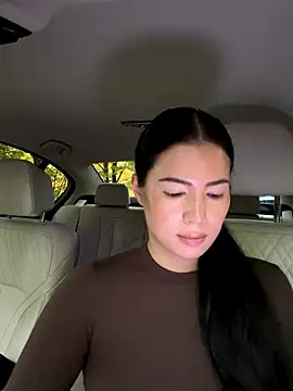 Snapshot of clairewntr chatting on October 22, 2:28 pm clairewntr online show from October 22, 2:28 pm