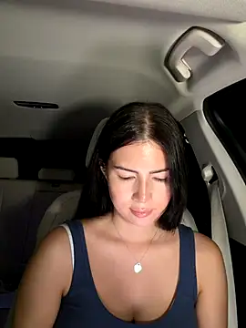 Snapshot of clairewntr chatting on October 23, 6:28 pm clairewntr online show from October 23, 6:28 pm