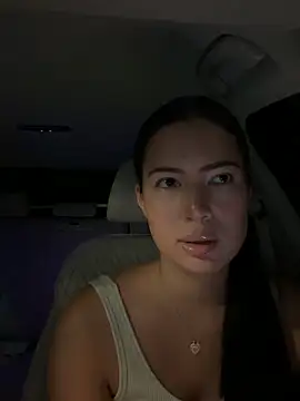 Snapshot of clairewntr chatting on November 11, 9:15 pm clairewntr online show from November 11, 9:15 pm