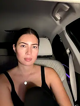 Snapshot of clairewntr chatting on November 14, 8:07 pm clairewntr online show from November 14, 8:07 pm