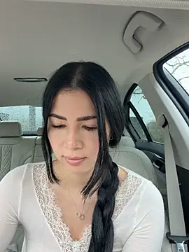 clairewntr online show from March 13, 1:07 pm