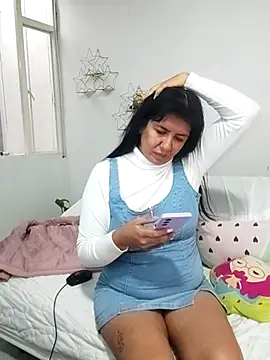 aisha latina online show from February 18, 2:24 pm