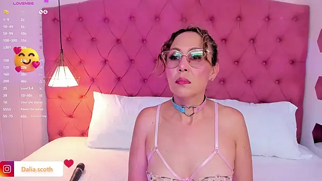 Snapshot of DaliaScoth chatting on February 13, 7:31 pm DaliaScoth online show from February 13, 7:31 pm