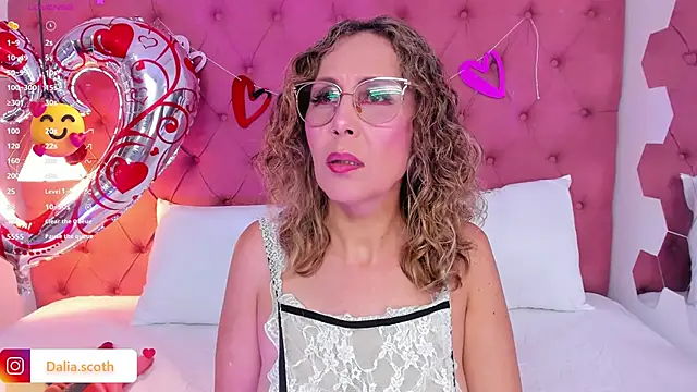 Snapshot of DaliaScoth chatting on February 17, 7:31 pm DaliaScoth online show from February 17, 7:31 pm