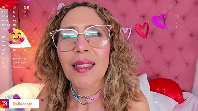 Snapshot of DaliaScoth chatting on February 20, 1:36 am DaliaScoth online show from February 20, 1:36 am