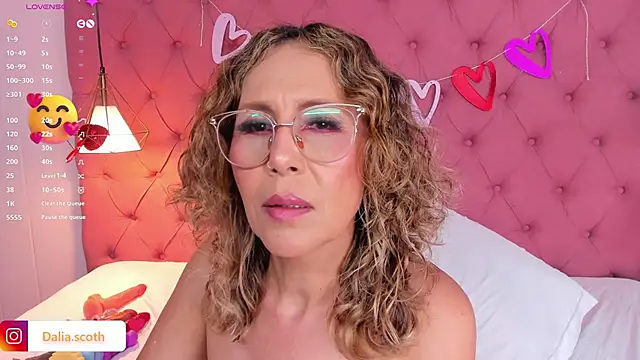 Snapshot of DaliaScoth chatting on February 21, 10:37 pm DaliaScoth online show from February 21, 10:37 pm