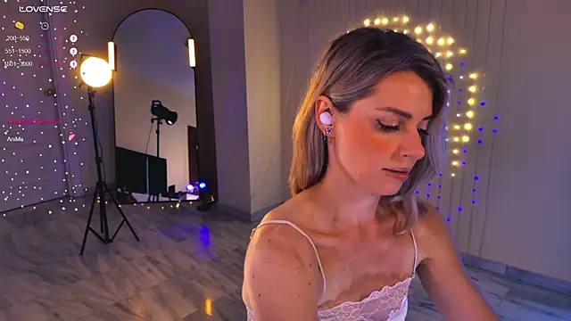 Arielle  03 online show from June 21, 1:19 am