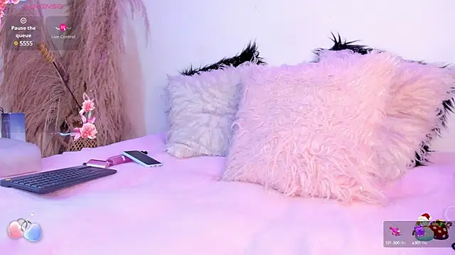 SophieRossi online show from December 29, 1:17 pm