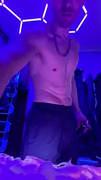 Cloudd Kingg Iceyyy online show from March 7, 12:46 pm