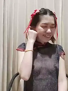 Snapshot of Little_suzy5 chatting on January 23, 8:13 pm Little suzy5 online show from January 23, 8:13 pm
