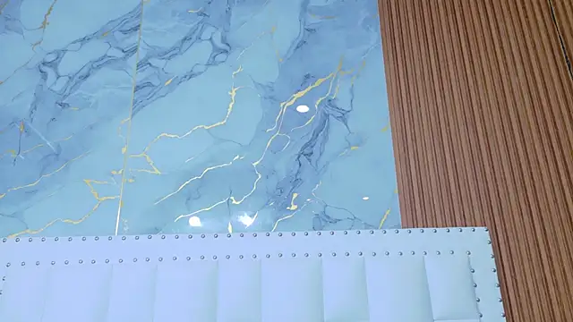 IrresistibleMilf online show from November 10, 12:15 pm