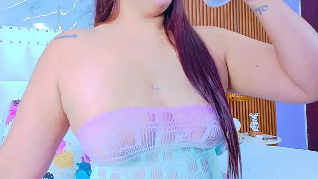 IrresistibleMilf online show from December 1, 12:43 pm