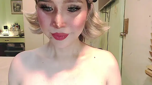 Ezradeliciosa online show from May 11, 1:00 am
