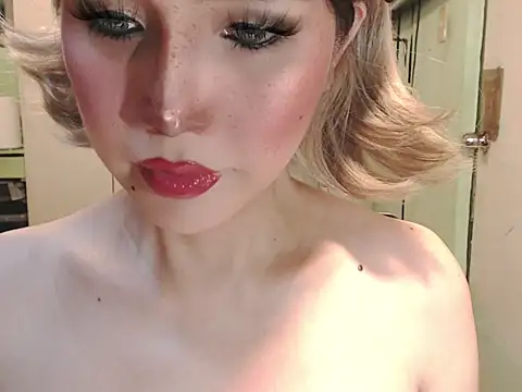 Ezradeliciosa online show from May 24, 1:43 am