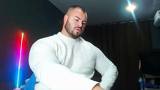 muscularjohnforuX online show from September 30, 6:35 pm