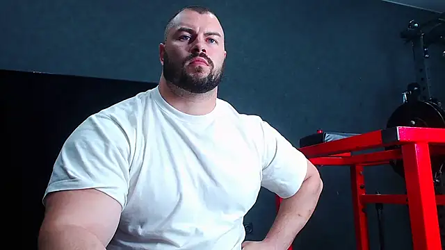 Snapshot of muscularjohnforuX chatting on April 27, 4:49 pm muscularjohnforuX online show from April 27, 4:49 pm