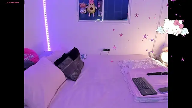 MollyG18 online show from October 2, 3:57 am