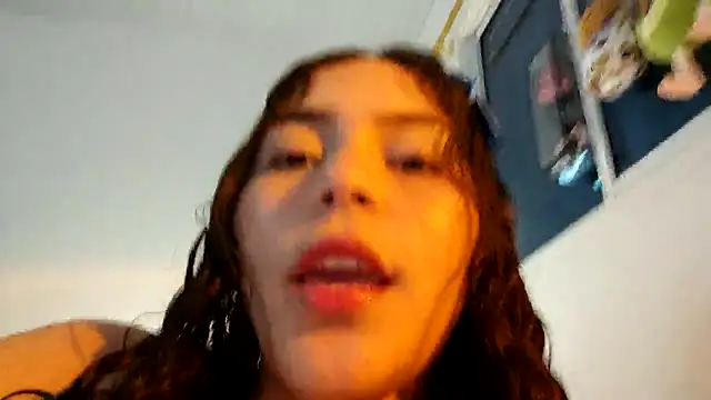 MollyG18 online show from November 4, 3:38 am