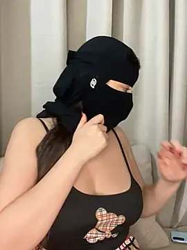 Snapshot of arabiaAna chatting on July 1, 2:35 am arabiaAna online show from July 1, 2:35 am