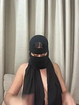 Snapshot of arabiaAna chatting on July 1, 9:36 pm arabiaAna online show from July 1, 9:36 pm