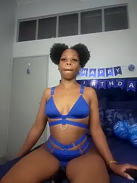 Snapshot of QUEENMANDYY chatting on February 8, 6:22 am QUEENMANDYY online show from February 8, 6:22 am