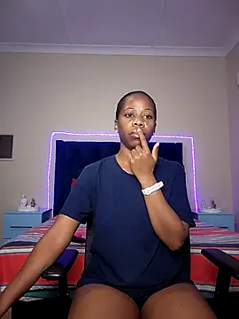 QUEENMANDYY online show from March 20, 3:33 am