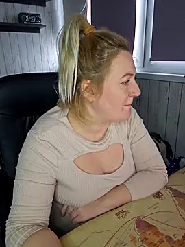 Marushka online show from February 7, 1:04 pm