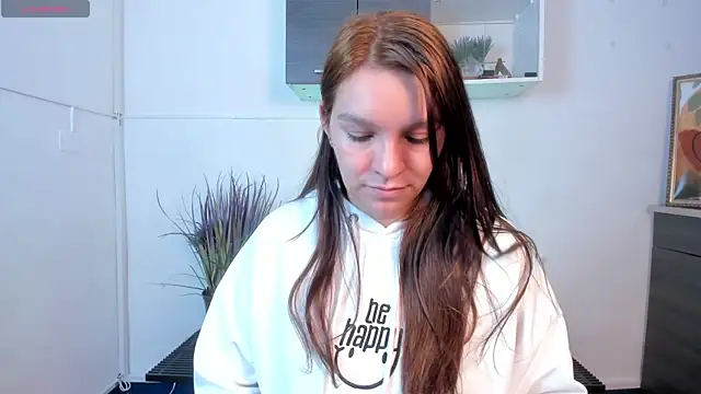 miataylorr1 online show from December 6, 12:27 pm