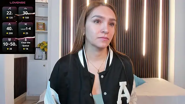 Snapshot of miataylorr1 chatting on September 22, 12:51 pm miataylorr1 online show from September 22, 12:51 pm