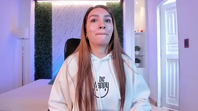 Snapshot of miataylorr1 chatting on October 3, 12:24 pm miataylorr1 online show from October 3, 12:24 pm