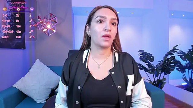 Snapshot of miataylorr1 chatting on October 29, 11:45 am miataylorr1 online show from October 29, 11:45 am