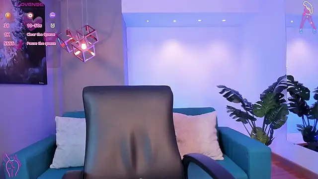 Snapshot of miataylorr1 chatting on November 24, 11:43 am miataylorr1 online show from November 24, 11:43 am