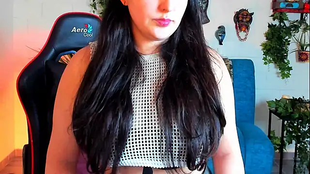Snapshot of CeceliaJohnson chatting on February 19, 11:17 am CeceliaJohnson online show from February 19, 11:17 am