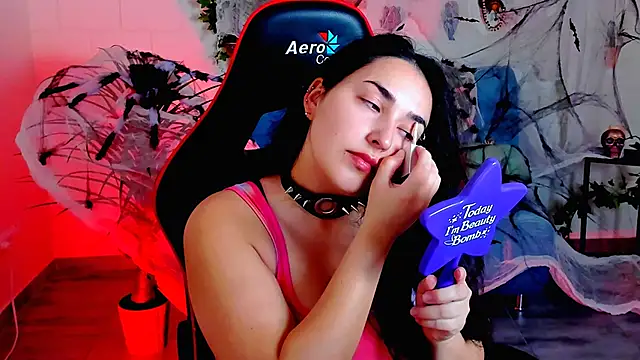 CeceliaJohnson online show from October 29, 8:05 am