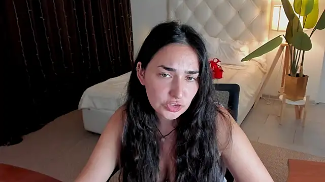 CeceliaJohnson online show from July 7, 7:23 am