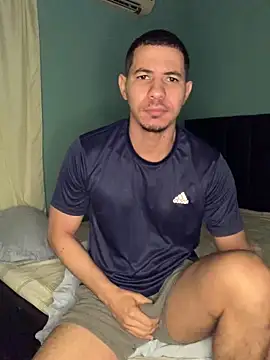 Snapshot of steven_clain chatting on January 25, 9:04 am steven clain online show from January 25, 9:04 am