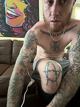 Mackwood89 online show from June 24, 4:28 pm