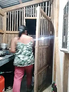 Snapshot of lickmepussy21 chatting on October 5, 10:24 am lickmepussy21 online show from October 5, 10:24 am