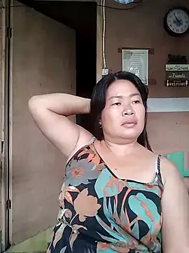 Snapshot of lickmepussy21 chatting on November 21, 7:51 am lickmepussy21 online show from November 21, 7:51 am