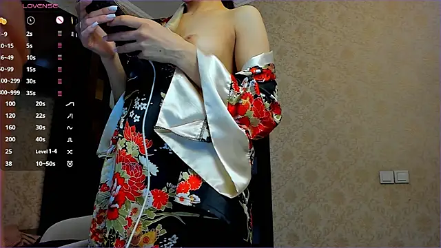 Snapshot of Zoe_klarxxx chatting on February 12, 6:19 am Zoe klarxxx online show from February 12, 6:19 am