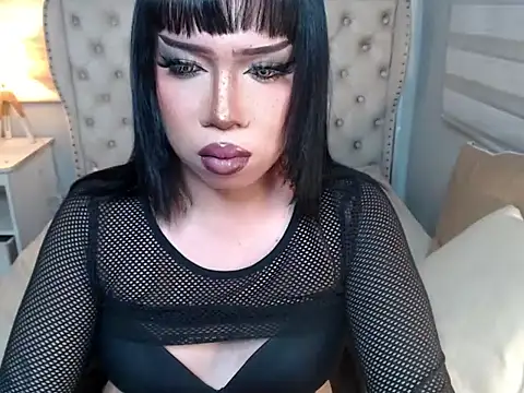 RebecaNextToYou online show from June 6, 4:55 pm