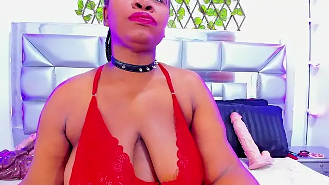 SweeT Ebonyyx online show from October 12, 2:21 am